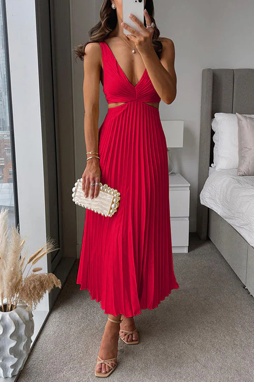 Sofia | Flowy pleated dress