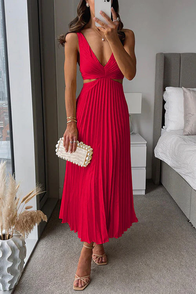 Sofia | Flowy pleated dress