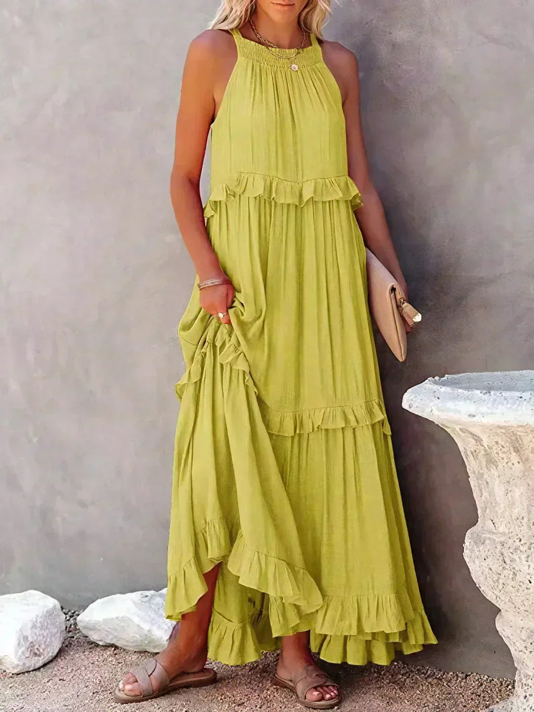 Sofia | Maxi dress with halter neck and ruffles