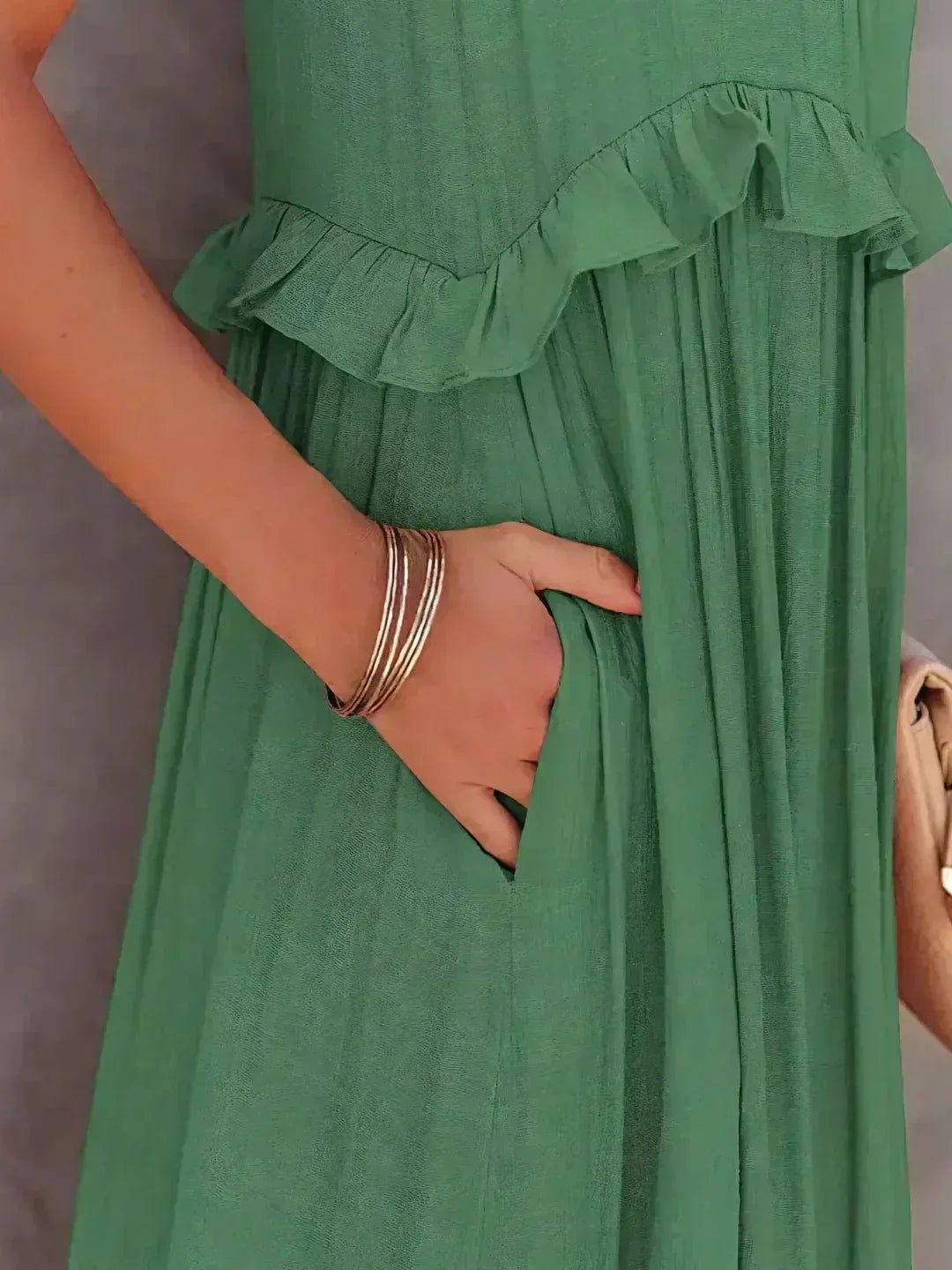 Sofia | Maxi dress with halter neck and ruffles