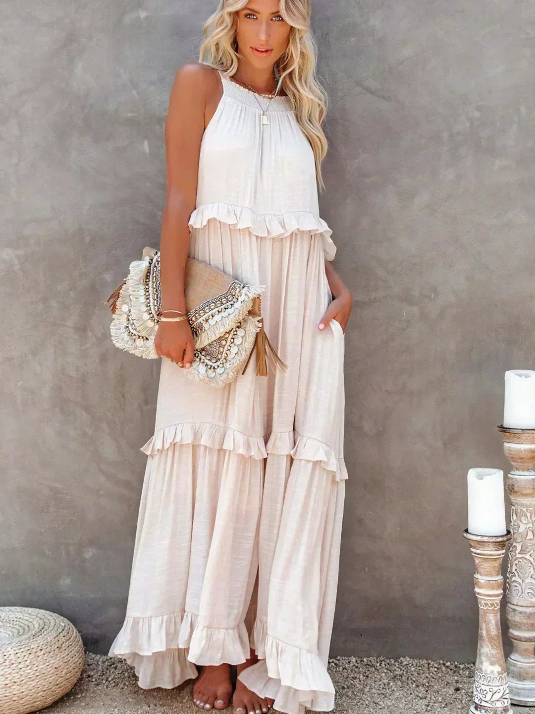 Sofia | Maxi dress with halter neck and ruffles