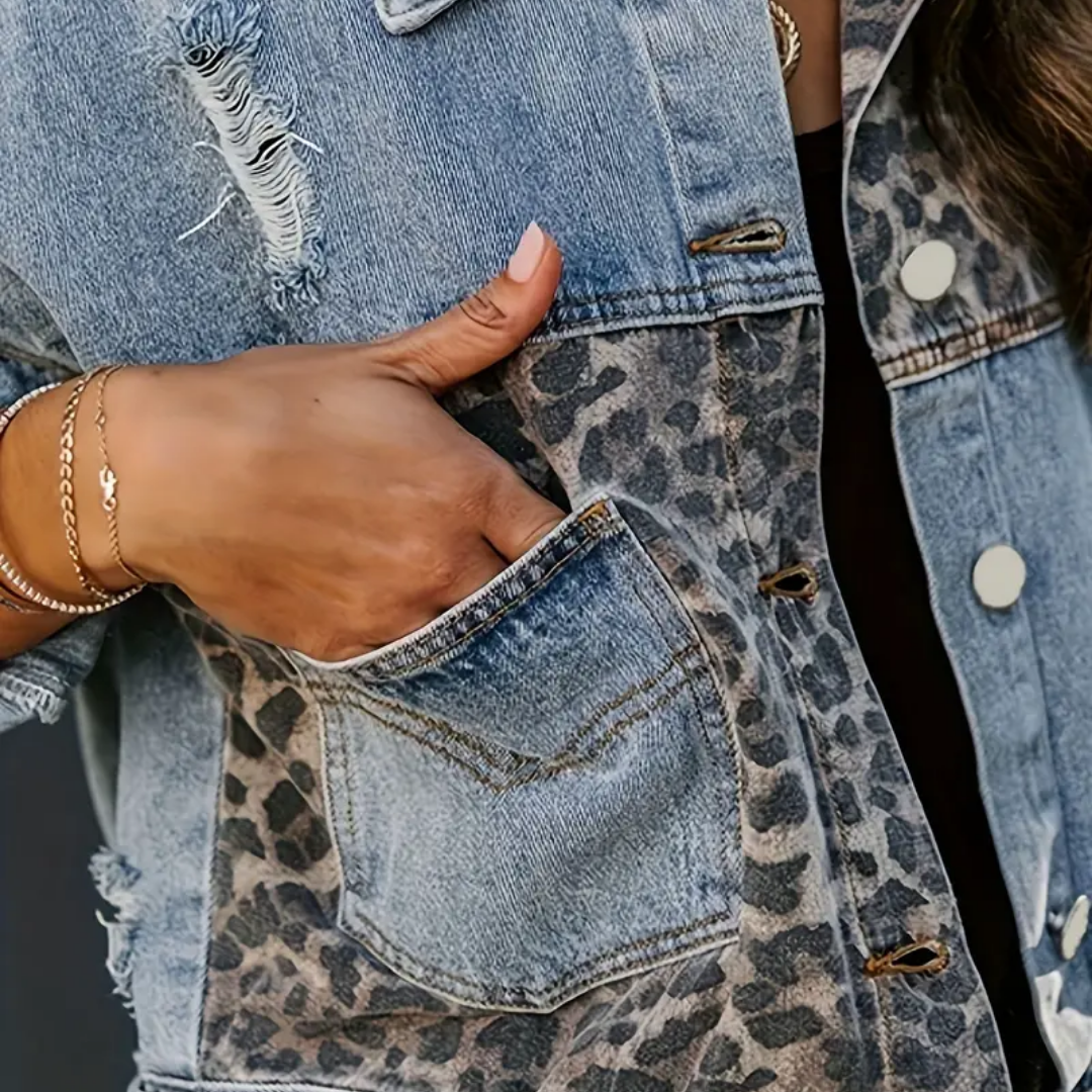 Sofia | Trendy denim jacket with leopard print