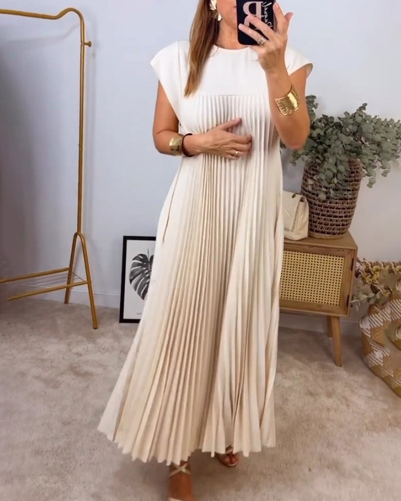 Sofia | Timeless and comfortable pleated dress