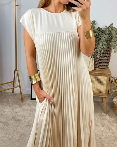 Sofia | Timeless and comfortable pleated dress