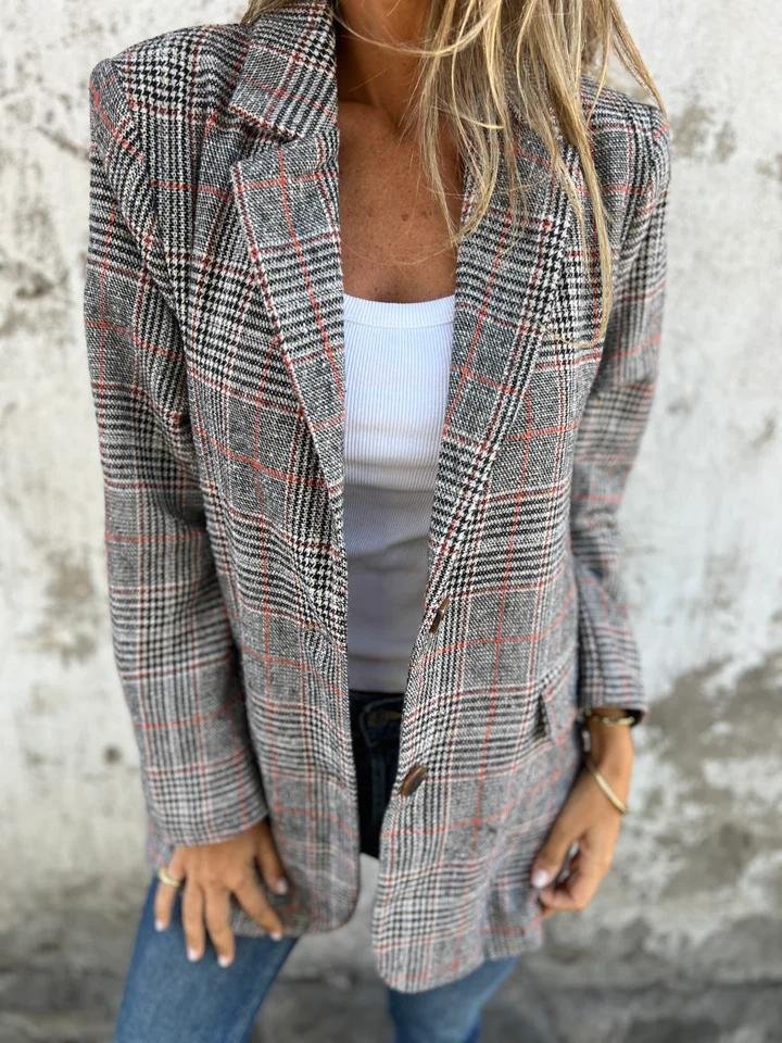 Sofia | Stylish checkered blazer
