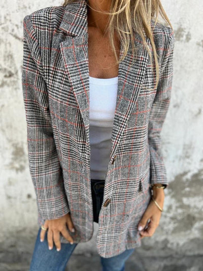 Sofia | Stylish checkered blazer