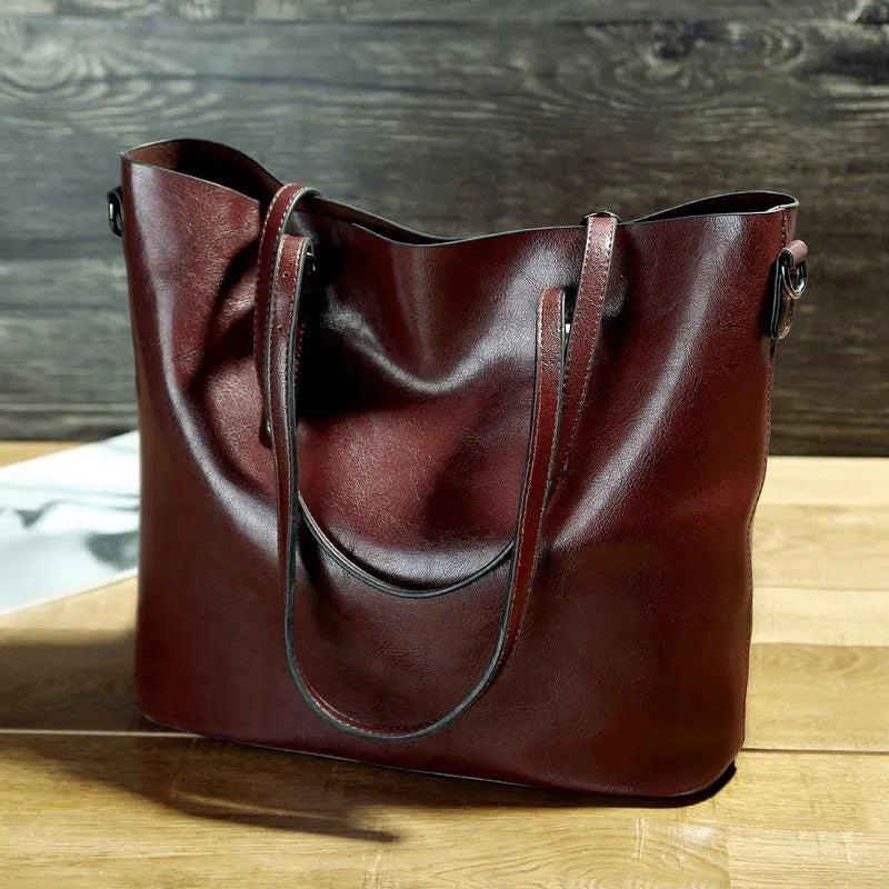 Sofia | Vintage-style leather shoulder bag