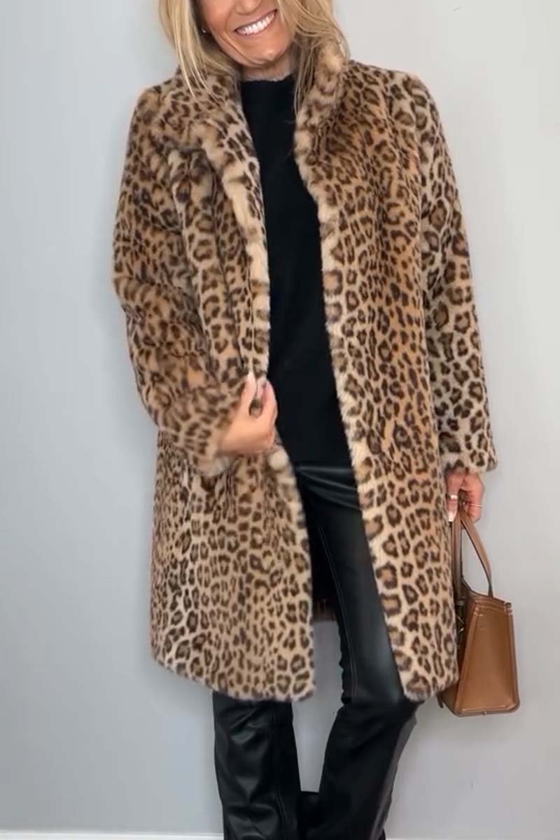 Sofia | Cosy long coat with leopard print