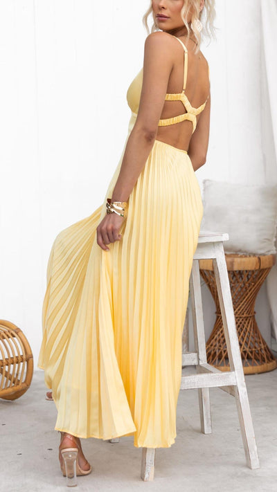Sofia | Pleated maxi dress with V-neckline