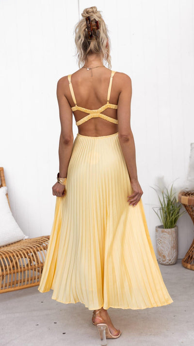 Sofia | Pleated maxi dress with V-neckline