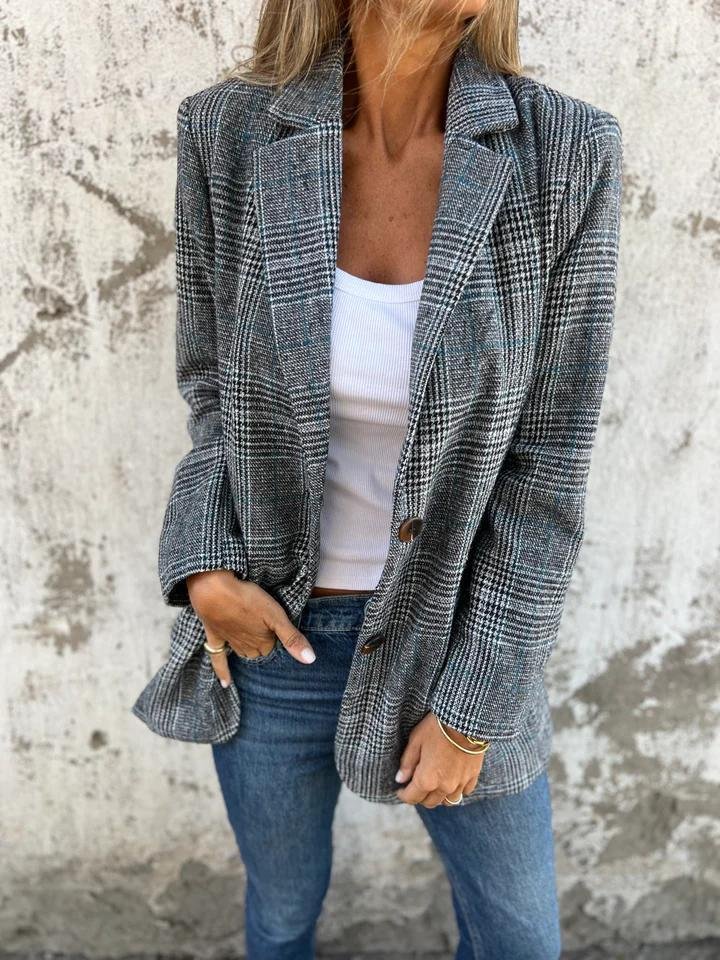 Sofia | Stylish checkered blazer