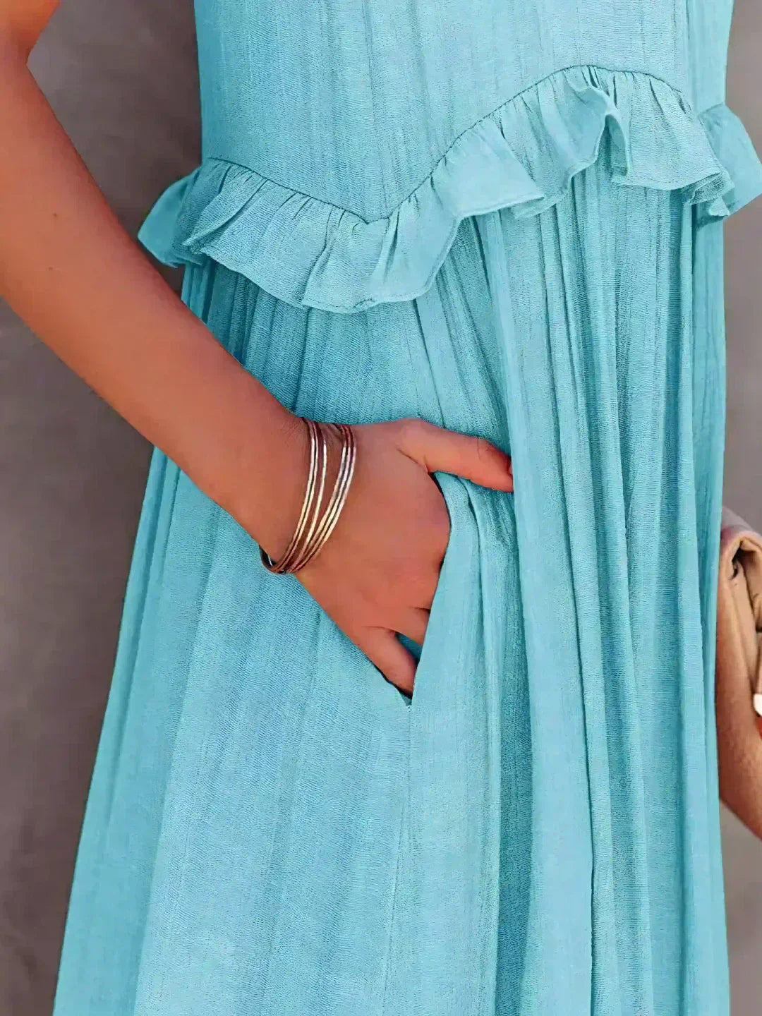 Sofia | Maxi dress with halter neck and ruffles