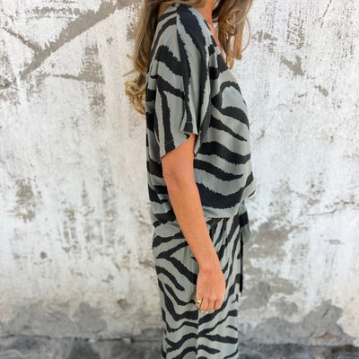 Sofia | Loose zebra 2-piece set