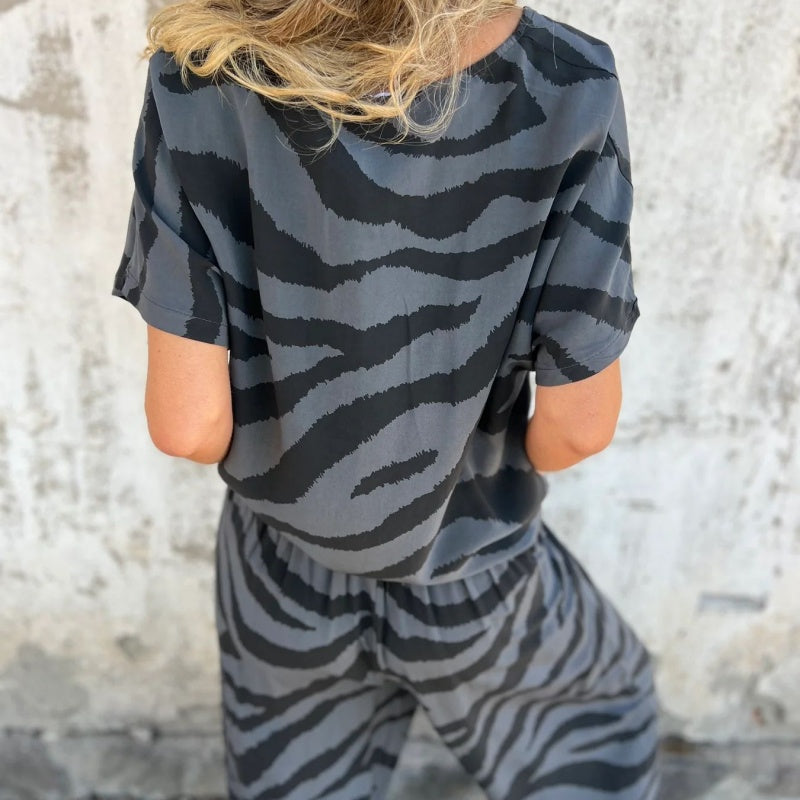 Sofia | Loose zebra 2-piece set